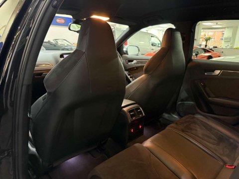 Audi RS4 4.2 FSI V8 Estate 5dr Petrol S Tronic quattro Euro 5 (450 ps) 38