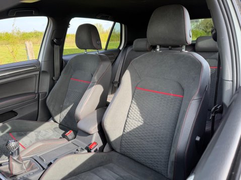 Volkswagen Golf 2.0 TSI GTI Performance Euro 6 (s/s) 5dr 44