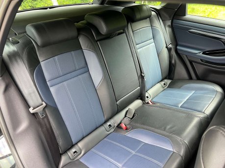 Land Rover Range Rover Evoque 1.5 Range Rover Evoque R-Dynamic SE P300e Auto 4WD 5dr 41