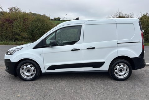 Ford Transit Connect 220 Leader DCIV Selectshift Auto - Sat Nav / 5 Seats / Rear Camera 7
