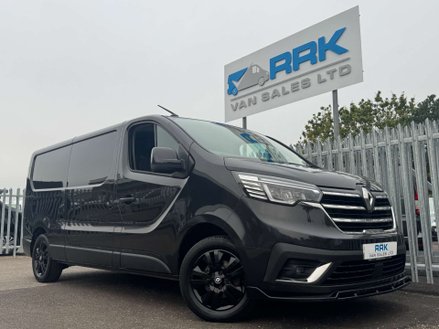 Renault Trafic 2.0 dCi Blue LL30 Sport Panel Van 5dr Diesel Manual L2 H1 Euro 6 (s/s) (130