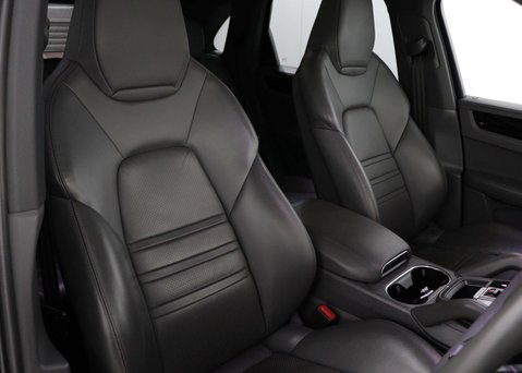 Porsche Cayenne 2.9 Cayenne V6 S Auto 4WD 5dr 38