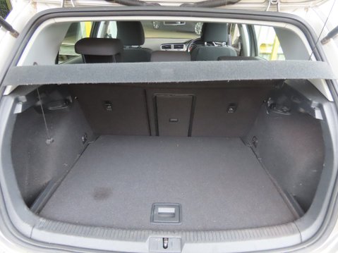 Volkswagen Golf SE TDI BLUEMOTION TECHNOLOGY 9