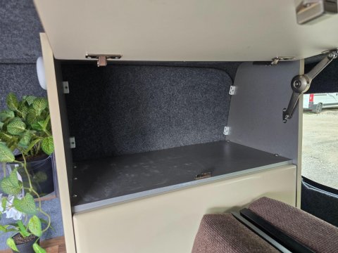 Volkswagen Campervan 26