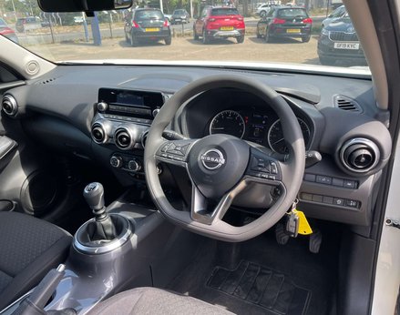 Nissan Juke 1.0 Juke Visia DiG-T 5dr 17