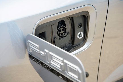 Ford Lightning Lariat Electric 19