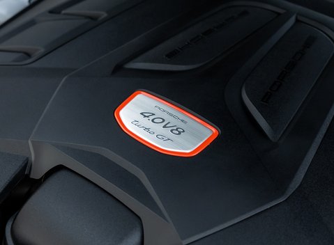 Porsche Cayenne Turbo GT 40