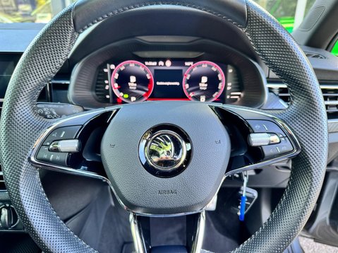 Skoda Kamiq MONTE CARLO TSI DSG 27