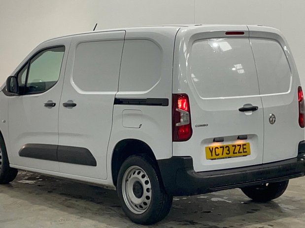 Vauxhall Combo COMBO CARGO L1 DIESEL 2300 1.5 Turbo D 100ps H1 Prime Van 4
