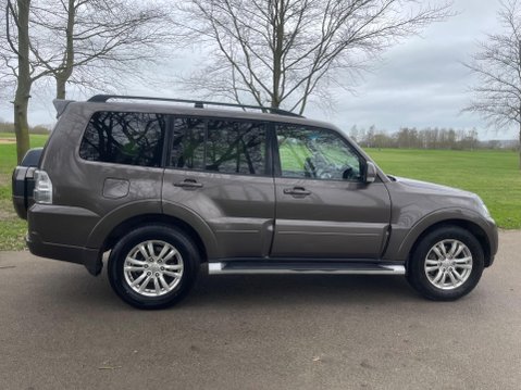 Mitsubishi Shogun 3.2 DI-DC SG3 Auto 4WD Euro 5 5dr LWB 17