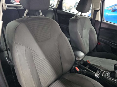 Ford Focus 1.0 Titanium 5dr 13