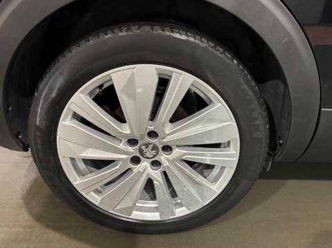 Peugeot 5008 1.2 PureTech GT Line Premium EAT Euro 6 (s/s) 5dr 38