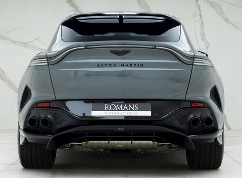 Aston Martin DBX 707 5