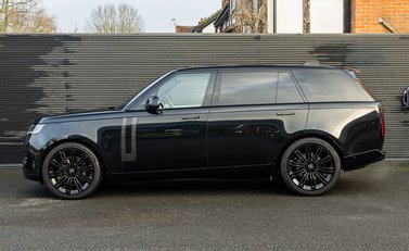 Land Rover Range Rover P530 FIRST EDITION LWB 3