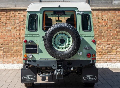 Land Rover Defender 110 Heritage Station Wagon 5