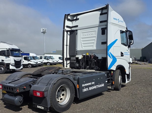 Iveco S-Way 4x2 CNG 16