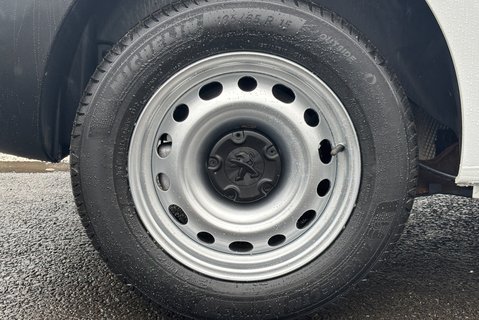 Peugeot Partner 850 S L1 1.6 Hdi 92ps Panel Van - Direct from MOD 25