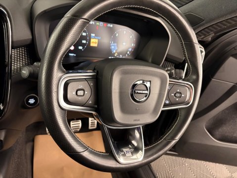 Volvo XC40 2.0 D3 R-Design Euro 6 (s/s) 5dr 26