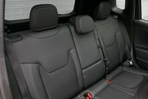 Jeep Renegade M-JET DESERT HAWK 38