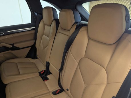 Porsche Cayenne 3.0 Cayenne V6 D Tiptronic S 4WD 5dr 44