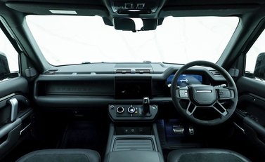 Land Rover Defender 110 V8 16