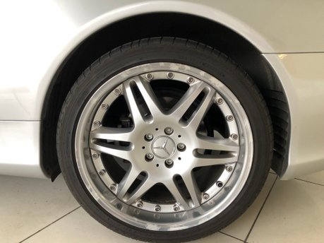 Mercedes-Benz SL Series SL500 V8 32