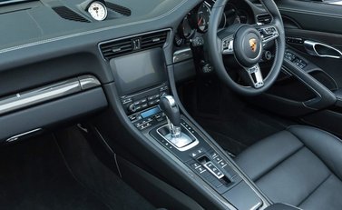 Porsche 911 Turbo Cabriolet (991.2) 17