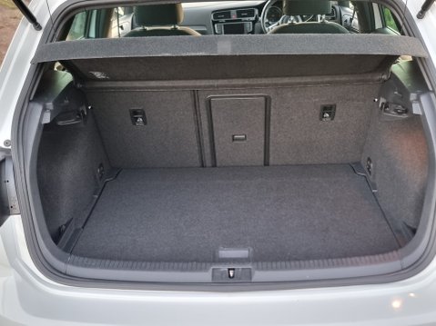 Volkswagen Golf R LINE EDITION TDI BLUEMOTION TECHNOLOGY 32