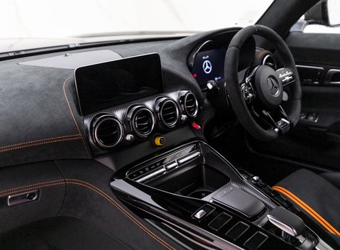 Mercedes-Benz Amg GT Black Series 12