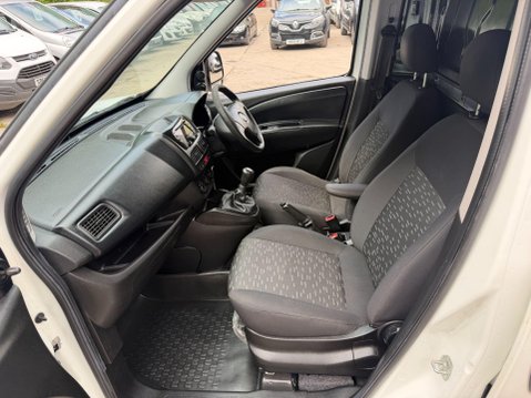 Vauxhall Combo 1.3 CDTi 2000 ecoFLEX 16v Panel Van 3dr Diesel Manual FWD L1 H1 (126 g/km, 35