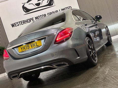 Mercedes-Benz C Class 2.0 C220d AMG Line (Premium) G-Tronic+ Euro 6 (s/s) 4dr 27