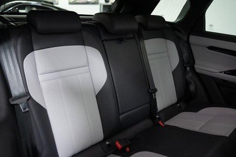 Land Rover Range Rover Evoque 1.5 P270e 12.17kWh Autobiography SUV 5dr Petrol Plug-in Hybrid Auto 4WD Eur 23