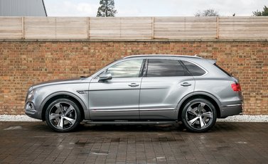 Bentley Bentayga W12 First Edition 2