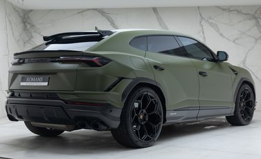 Lamborghini Urus PERFORMANTE 6