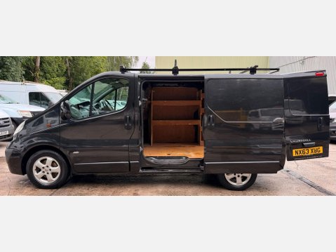 Vauxhall Vivaro 2.0 CDTi Sportive Panel Van 4dr Diesel Manual FWD L1 (202 g/km, 113 bhp) 22