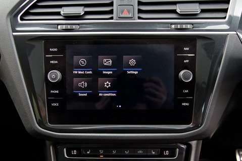 Volkswagen Tiguan R-LINE TECH TDI 4MOTION DSG 17