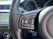 Jaguar E-Pace S 13