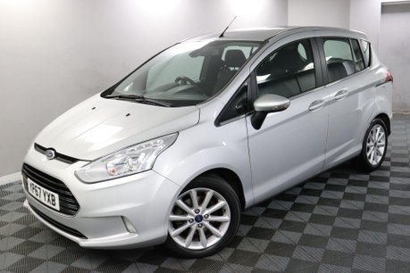 Ford B-Max TITANIUM NAVIGATOR 20