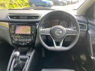 Nissan Qashqai 1.3 Qashqai N-Motion DiG-T 5dr 17
