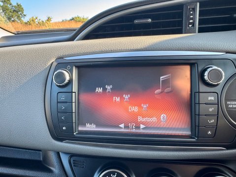 Toyota Yaris VVT-I ICON 27