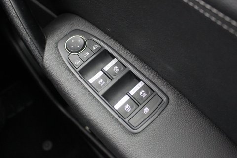 Renault Captur 5dr 1.6 E-Tech Techno Petrol Plug-in Hybrid Automatic 18