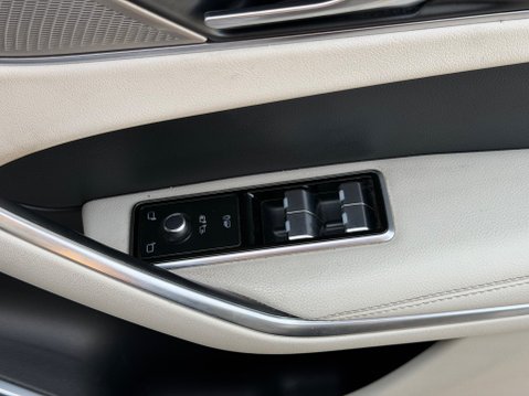 Jaguar F-Pace R-DYNAMIC S 20
