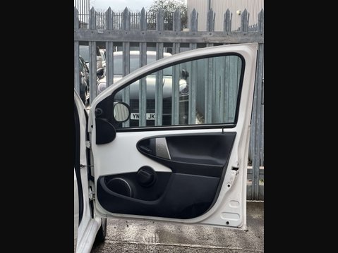 Toyota Aygo 1.0 Aygo Move with Style VVT-i 5dr 32