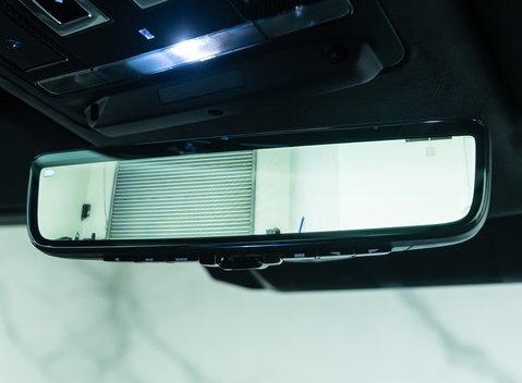 Land Rover Defender 110 OCTA EDITION ONE 25