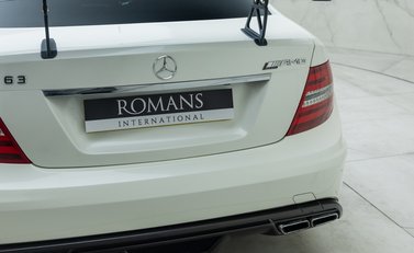 Mercedes-Benz C63 AMG Black Series 22