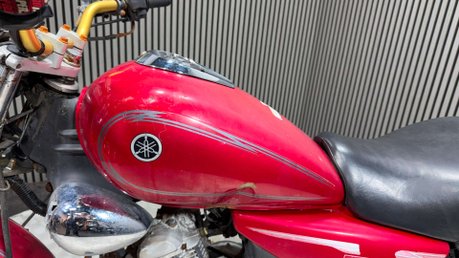 Yamaha YBR125 Custom 2009 HIGH MILES BREAKER PROJECT PARTS BIKE 125CC LEARNER 7