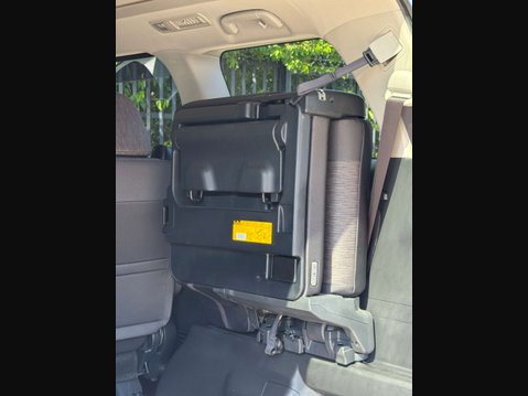 Toyota Alphard Hybrid 59