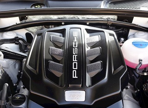 Porsche Macan GTS 2