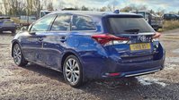 Toyota Auris 1.8 VVT-h Excel Touring Sports 5dr Petrol Hybrid CVT Euro 6 (s/s) (136 ps) 3