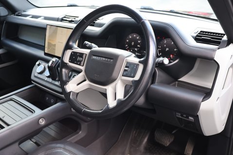 Land Rover Defender 110 D300 HARD TOP X-DYNAMIC HSE MHEV URBAN WIDE TRACK EDTION REAR SEATS FITTED 27